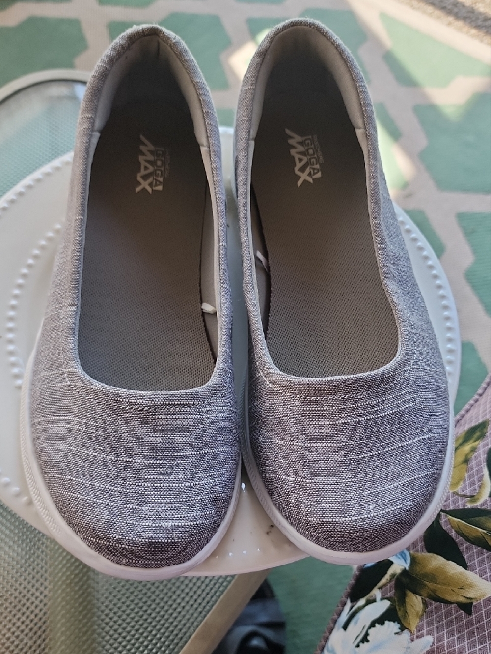 Skechers Goga Max Light Gray Slip-On Insole - Picture 3 of 9